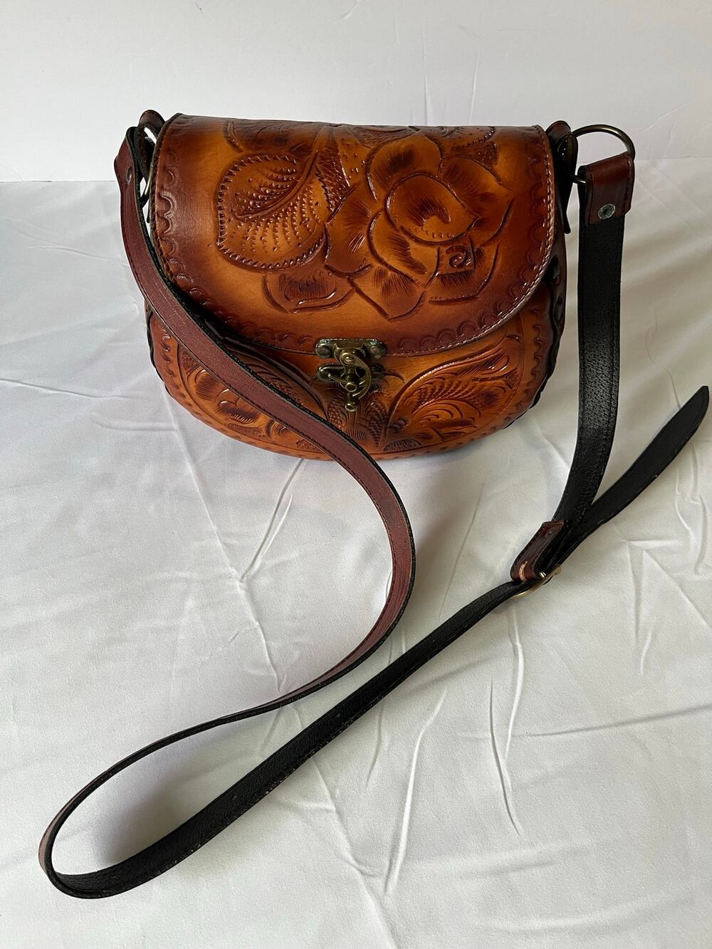 Authentic Mexico Hand Tooled Leather Floral Crossbody Saddle Purse Boho Western